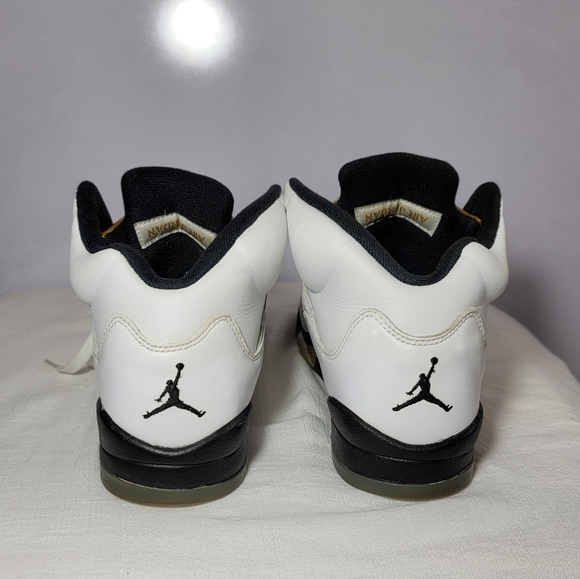 Air Jordan Retro 5 GS Size 7Y Olympic sneakers. - Picture 6 of 9